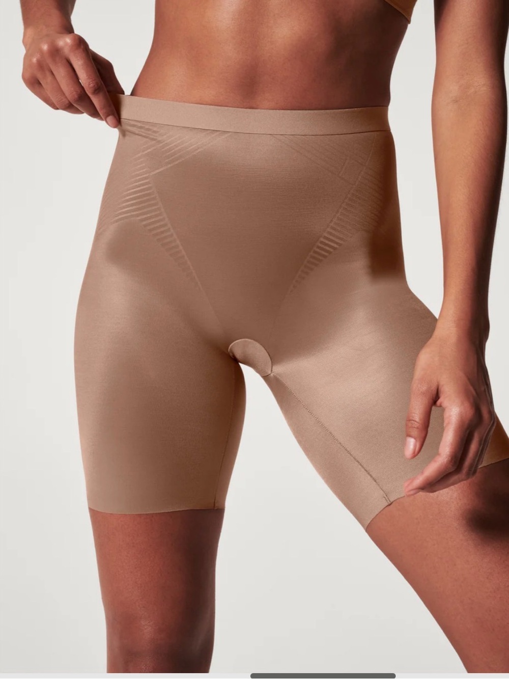 Spanx  Invisible Shaping Mid-Thigh Shorts in Café au Lait Size Medium